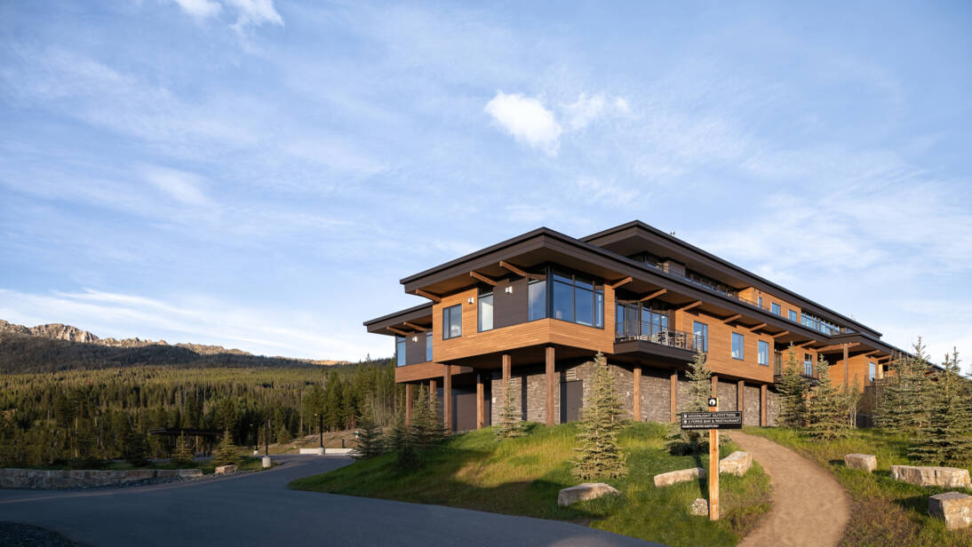 Lakeside Retreat Big Sky, MT, USA