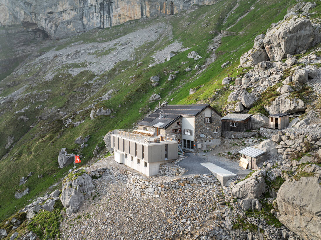 Solar Alpine House, Glarus, CH