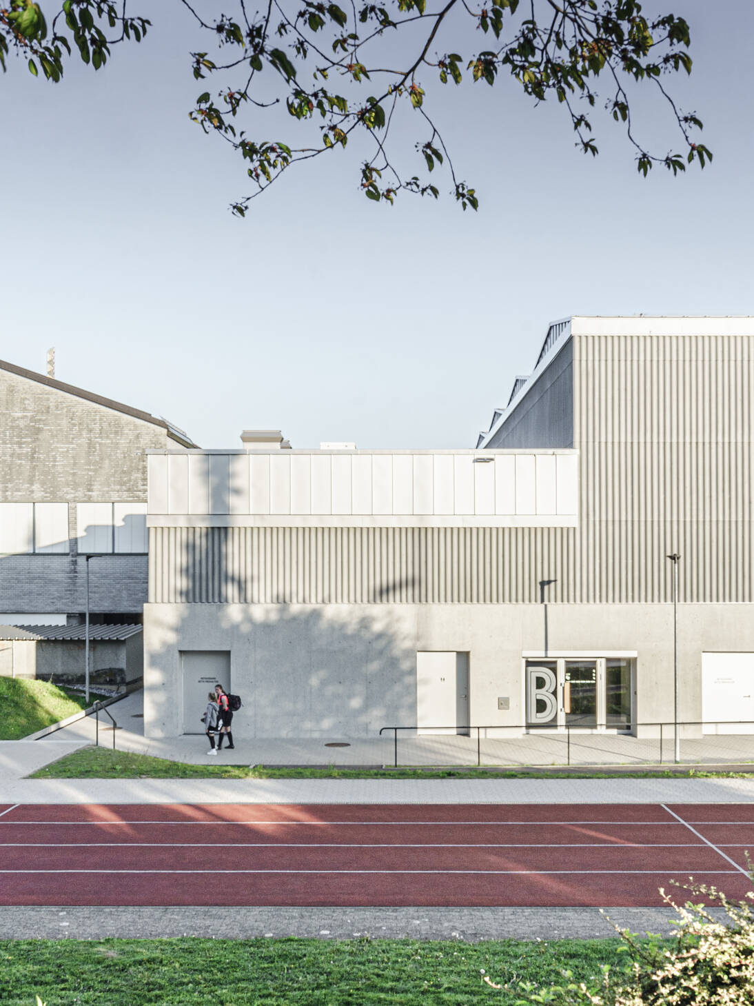 Bâtiments publics, triple salle de sport et installations sportives, Eschenbach, CH
