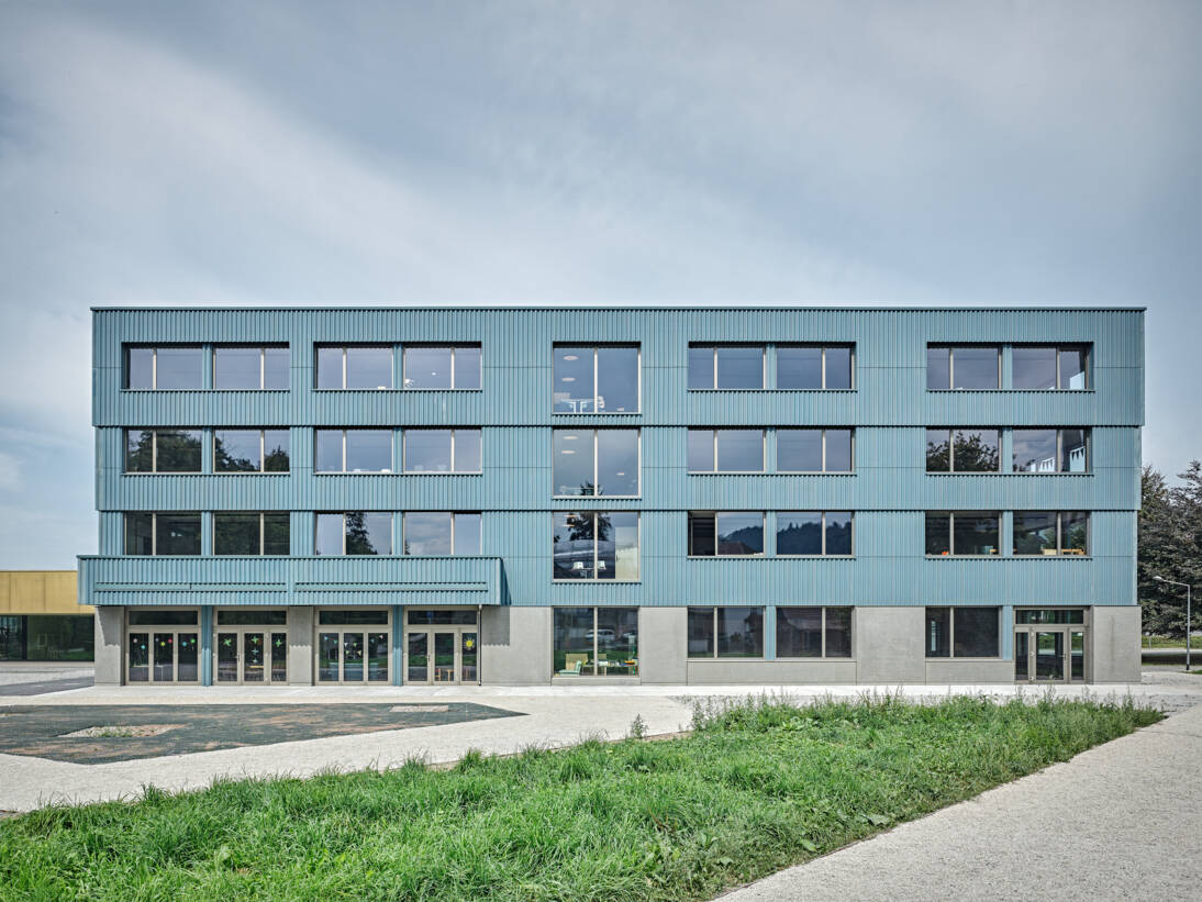 Schulhaus_Reiden_CH