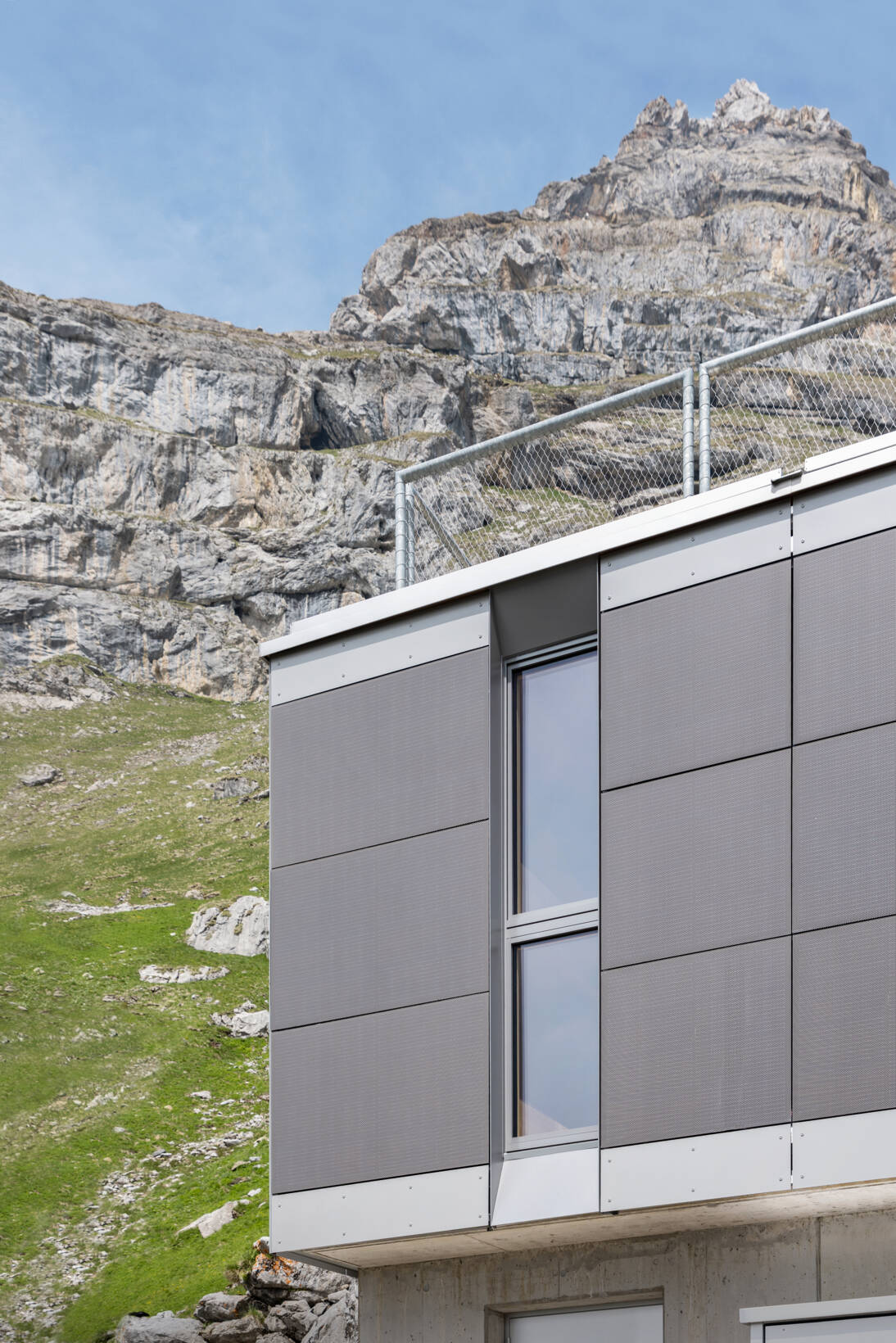 Solar Alpine House, Glarus, CH