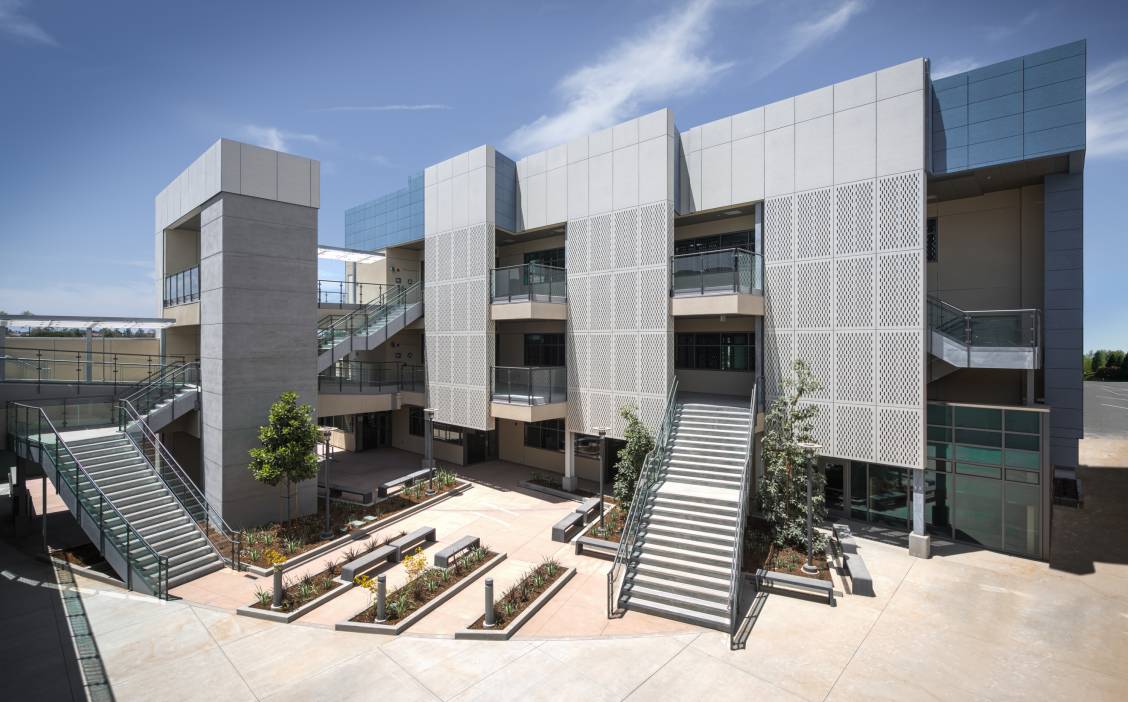 Corona Del Mar High School Swisspearl corona-del-mar-high-school-swisspearl