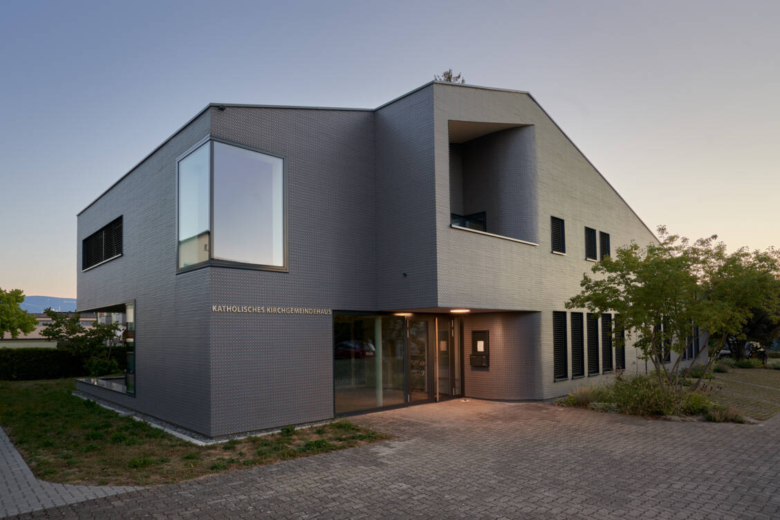 Slate-Clad House, Herzogenbuchsee, CH