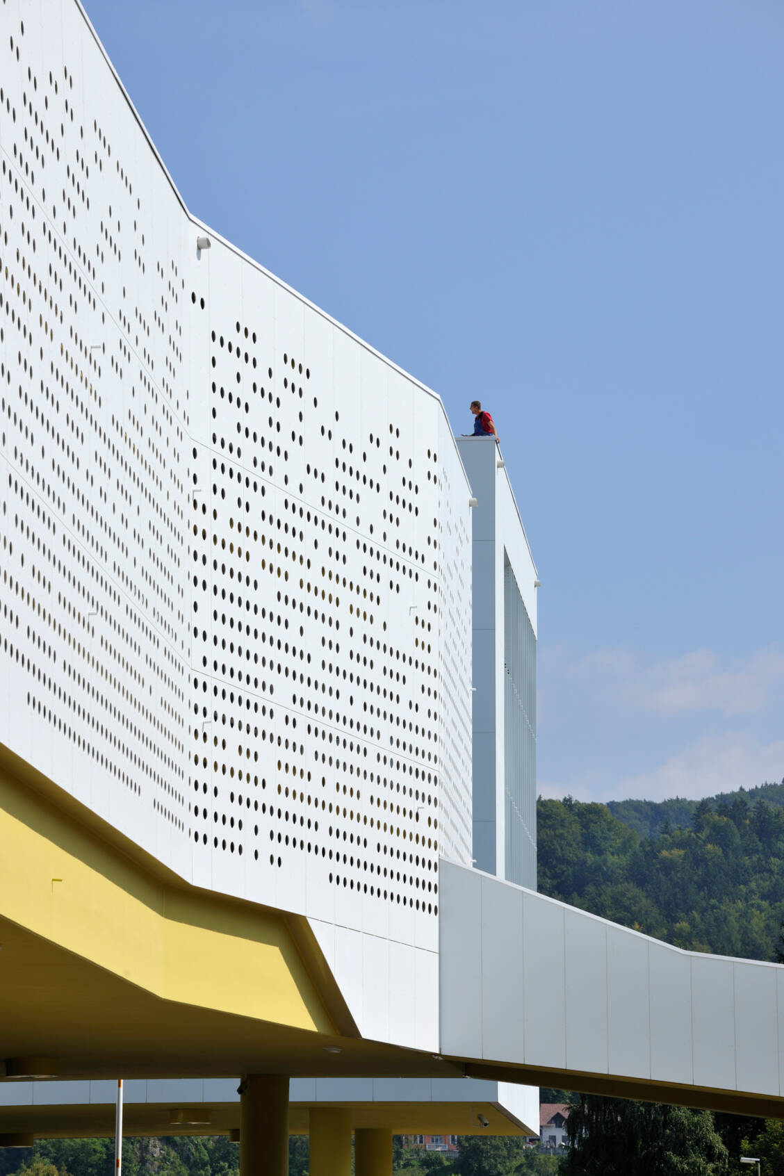 Bus Station Swisspearl bus-station-swisspearl