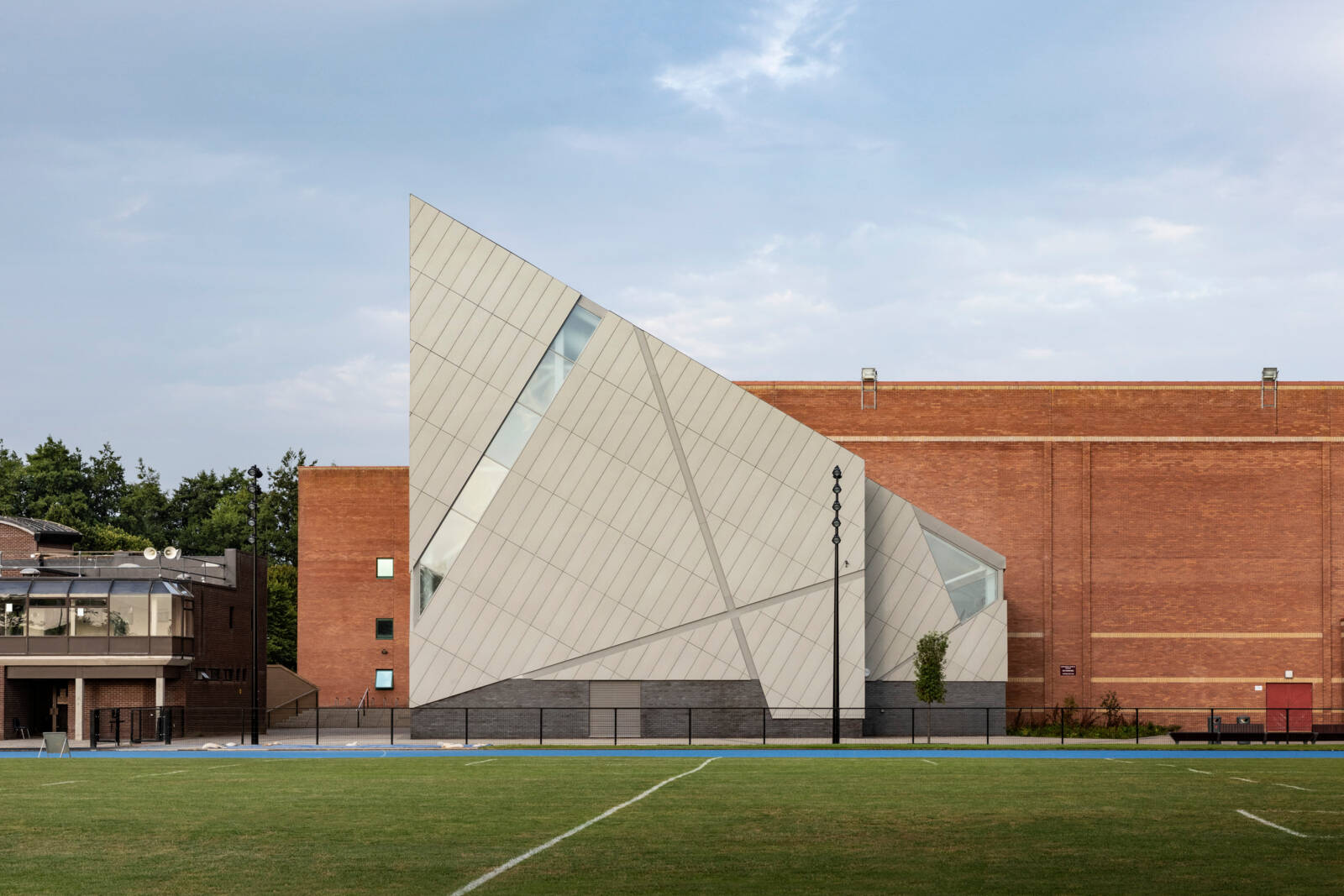 University of Limerick Climbing Wall Swisspearl