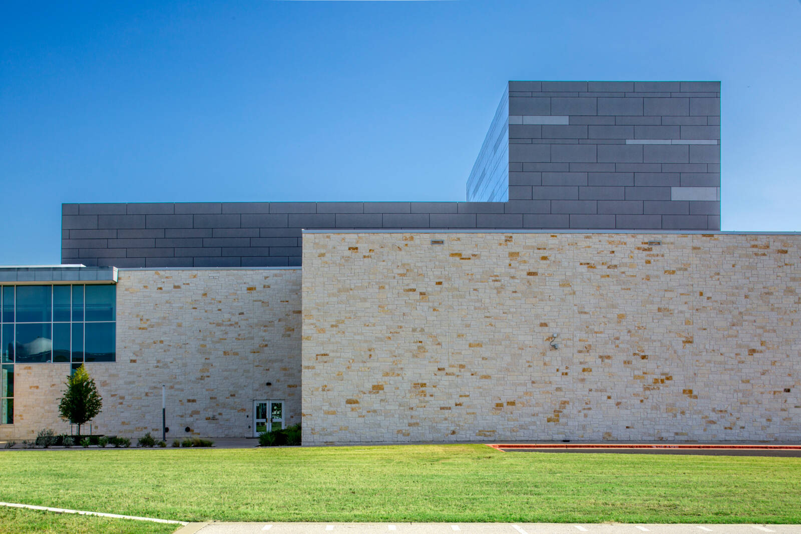 Cedar Ridge High School Auditorium - Swisspearl