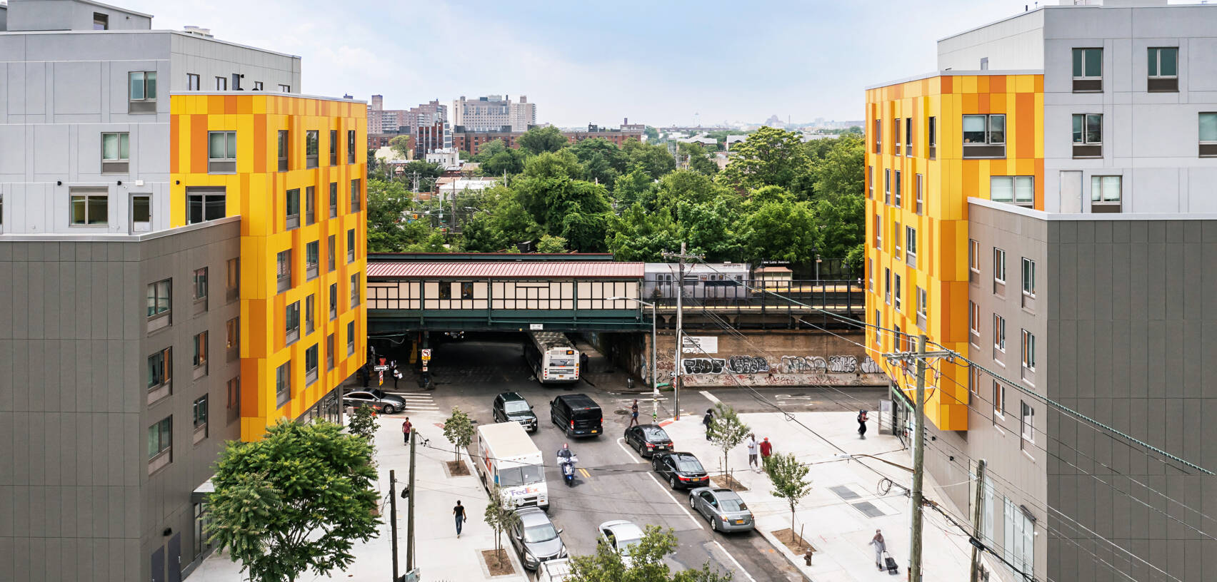Van Sinderen Plaza, Brooklyn, New York, USA
