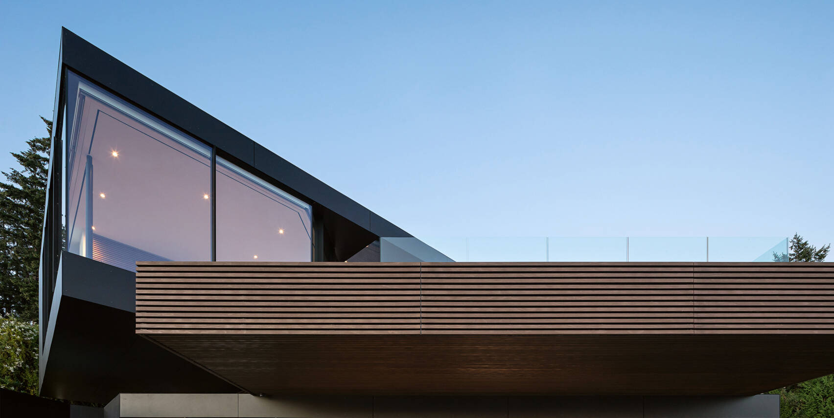 Black Cliff House, West Vancouver, BC, Canada