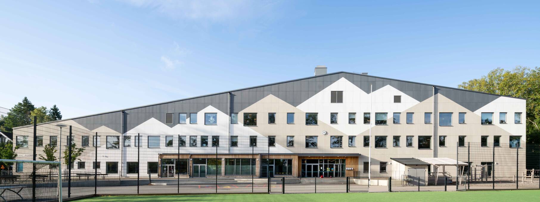 Swisspearl_Långsjöskolan_Johan-Eldrot-7Web