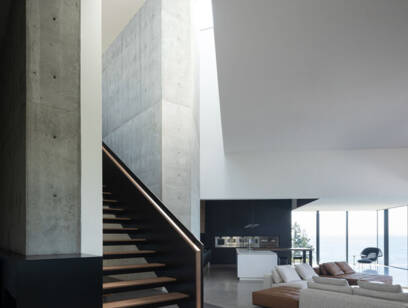BlackCliffHouse_WestVancouver_BC_CA_Photo_3_1x1