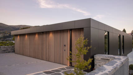 Lakes Edge, Queenstown, New Zealand