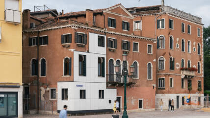 Venetsian Biennaali copy