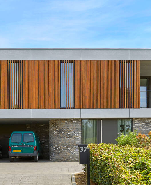 VillaThull_Schinnen_NL_Photo_1_header