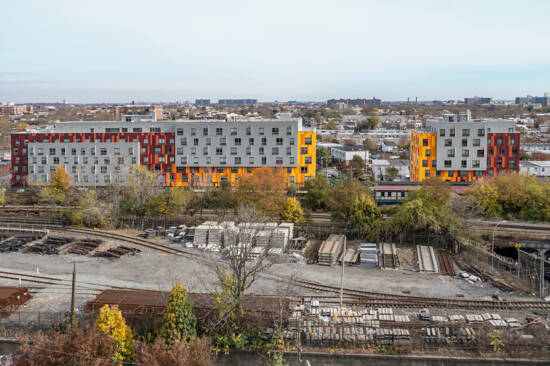 Van Sinderen Plaza, Brooklyn, New York, USA