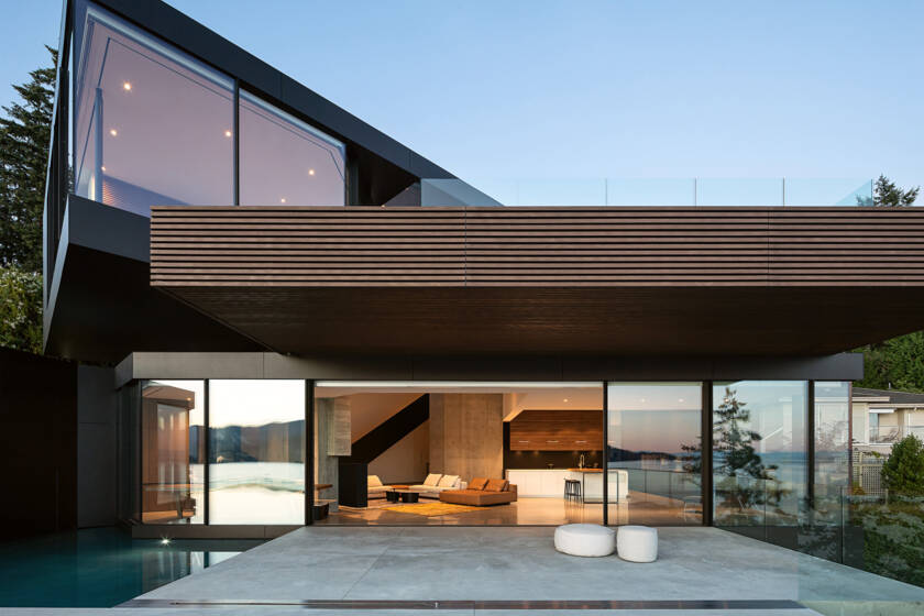 Black Cliff House, West Vancouver, BC, Canada